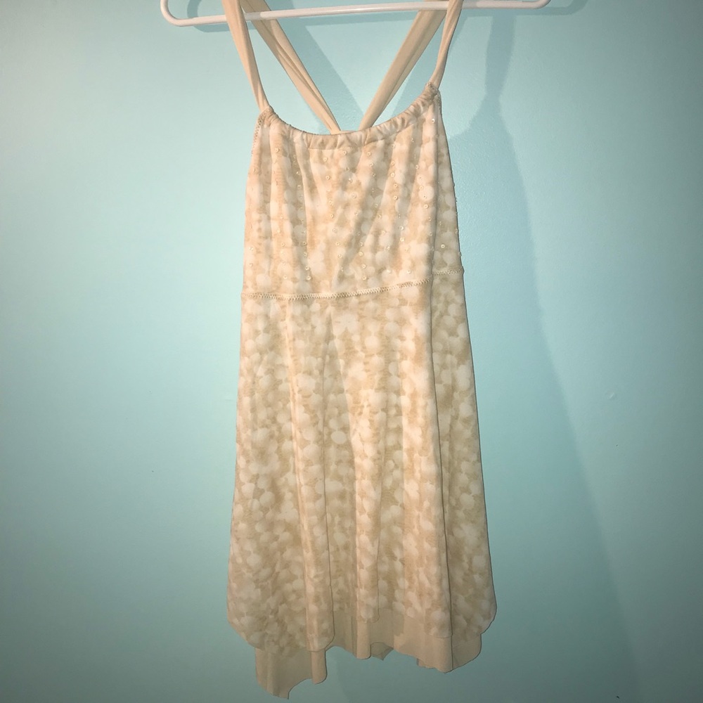 Patterned i.e. spring dress/top